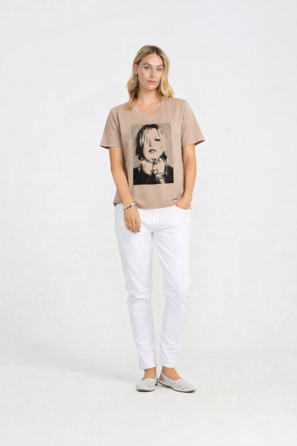 Costamani Face V Tee T-shirts Sand/Black