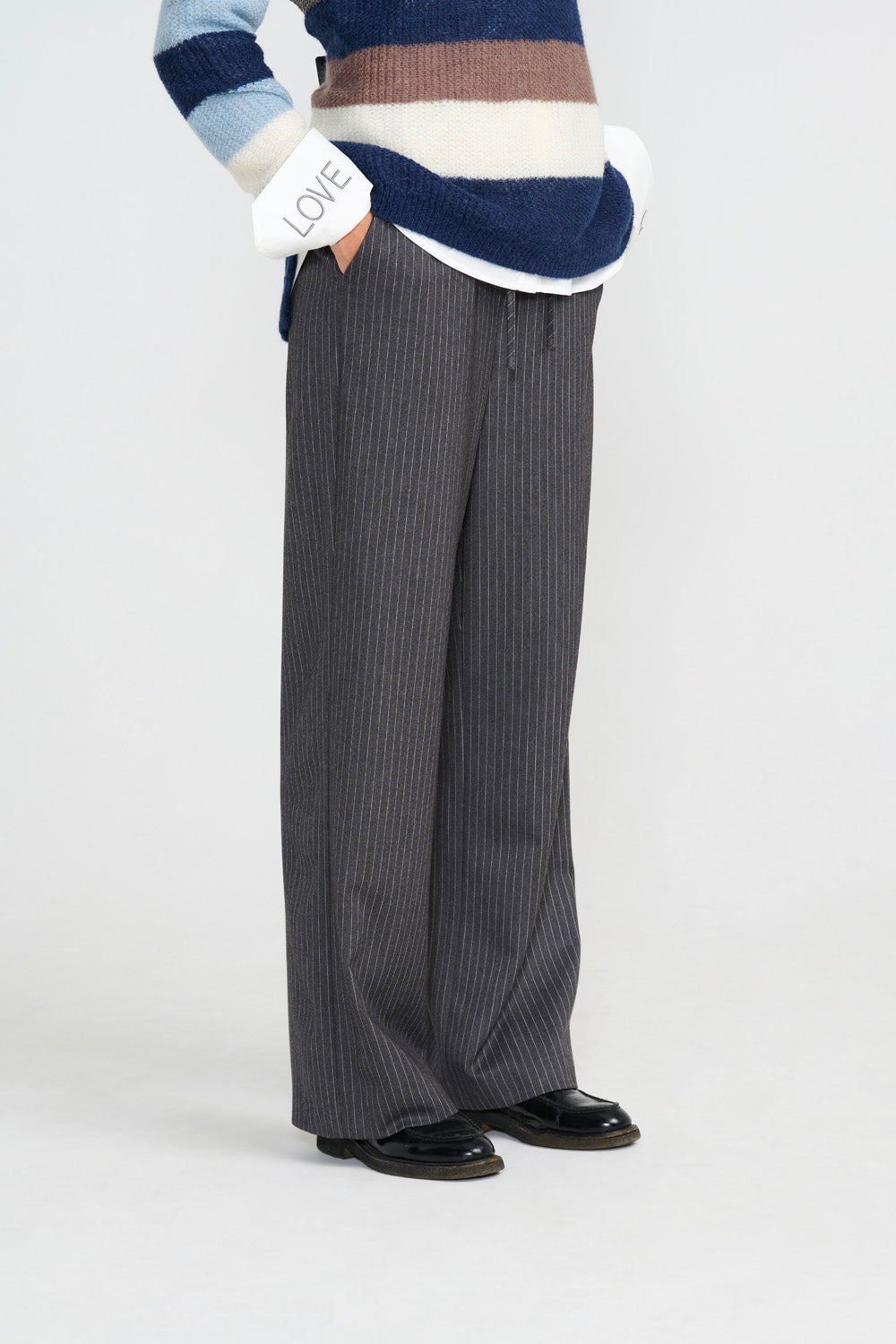 Ferell Pants - Dark Grey Pin