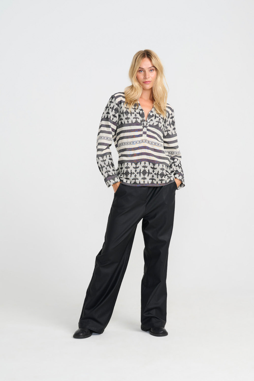 Chrissie Shirt - Black Mix