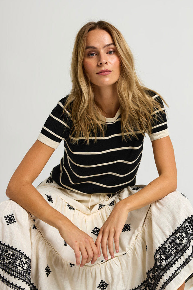 Lilly Pullover - Black/Whisper