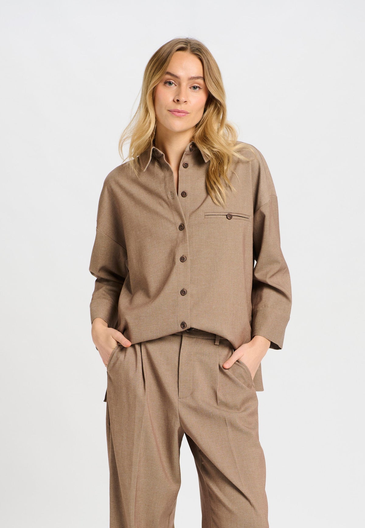 Dolly Shirt - Dark sand