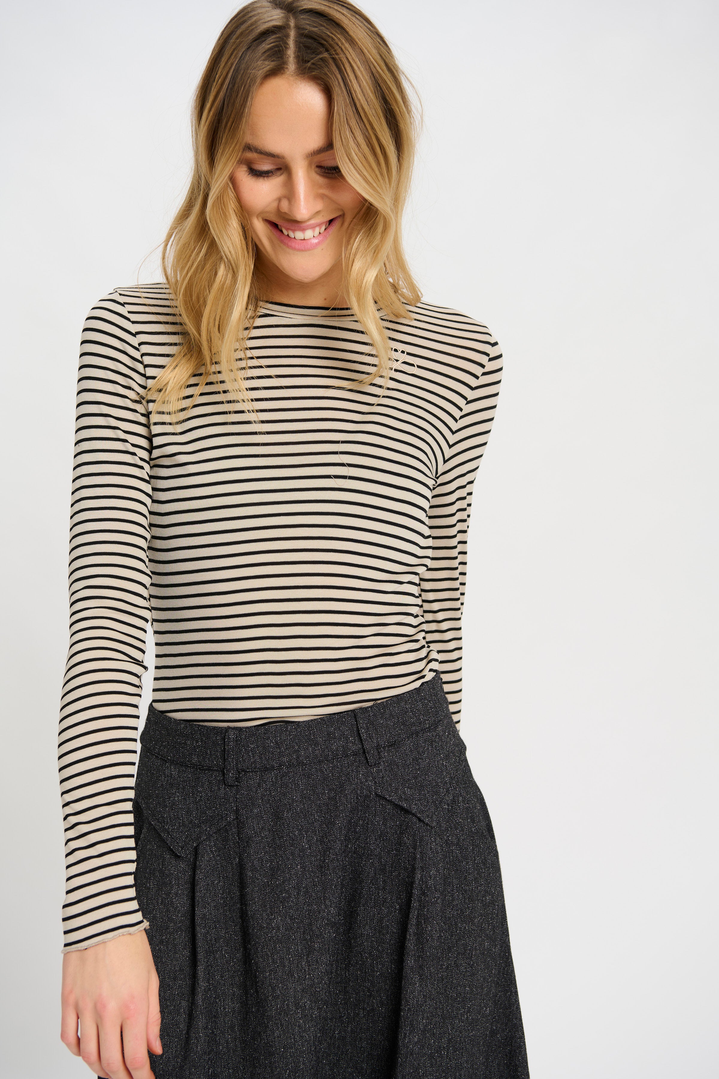 Clematis Embo Tee - Black / Sand Stripe