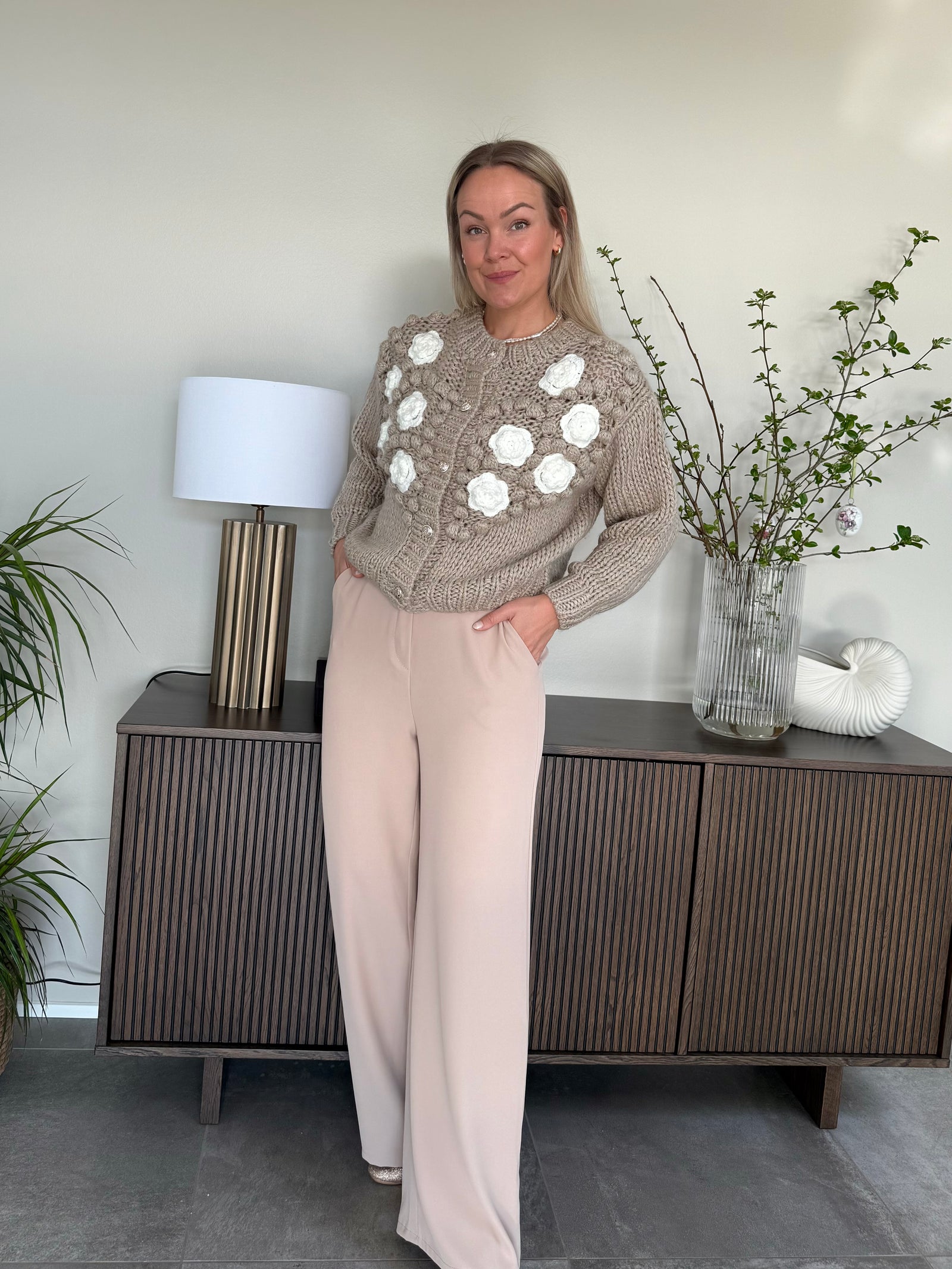 Albi Knit Cardigan - Tan Flower – Costamani